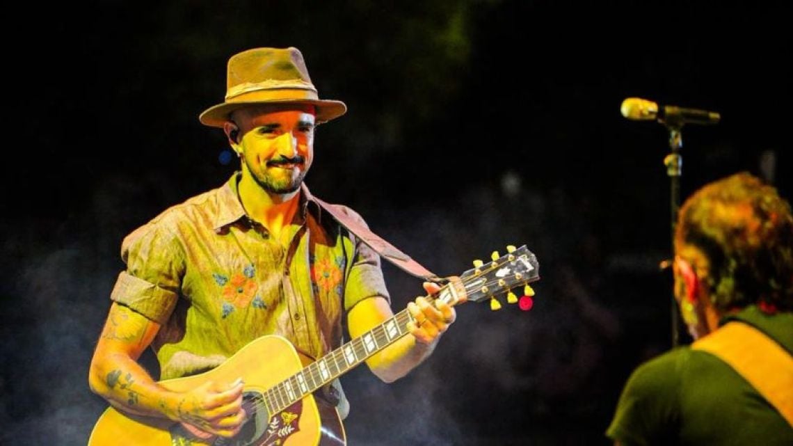 Abel Pintos vuelve a Córdoba con un show que le jugó una trampa a la razón