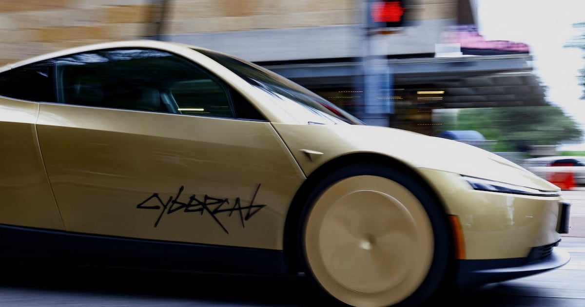 Tesla le dijo a Estados Unidos que su Cybercab cumple las normas. Estados Unidos quiere revisar esa afirmación