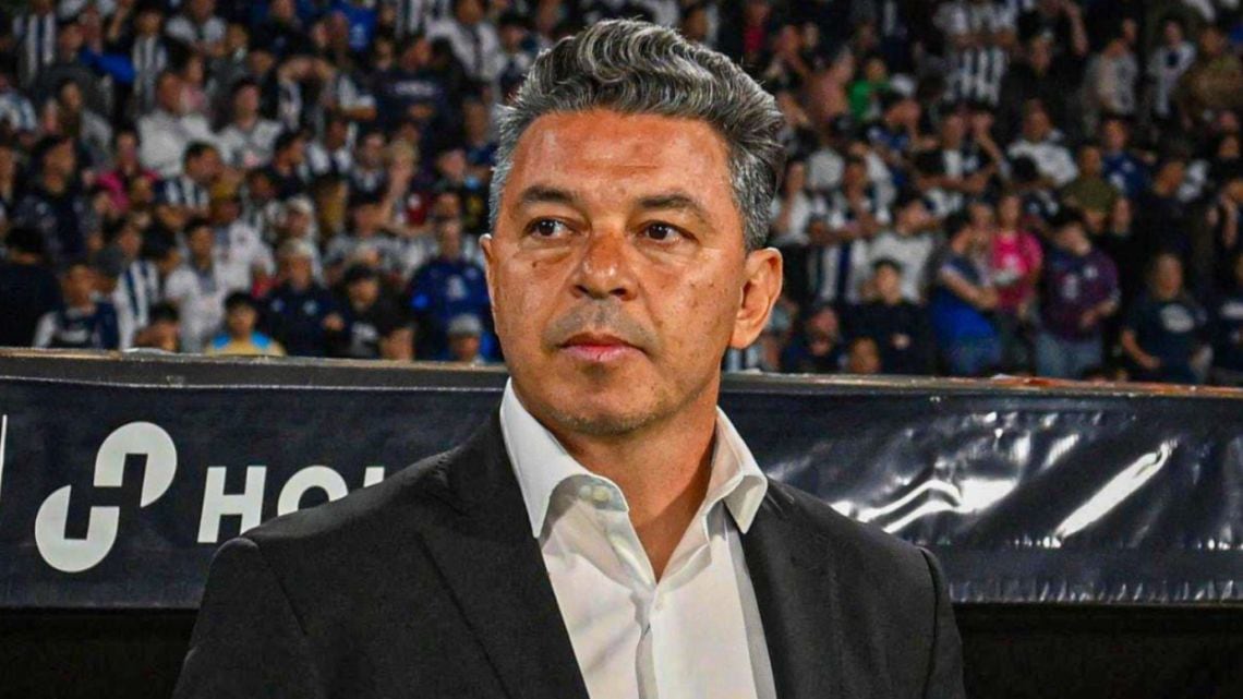 Muñeco se calza el buzo de La Tri: Gallardo arregló con Ecuador y viaja a Quito para la firma
