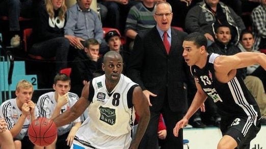 Isaiah Thomas busca cerrar su carrera con una temporada en Europa
