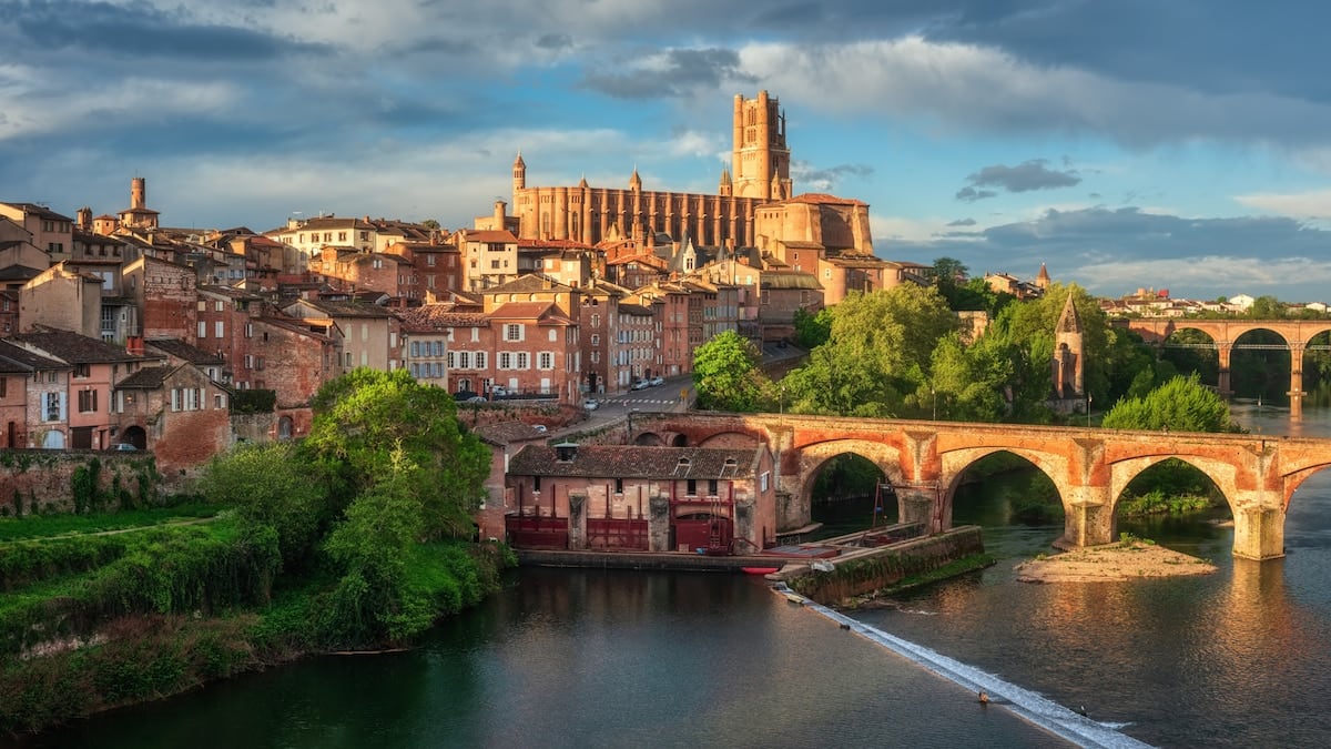 Albi, la cité médiévale du sud de la France qui mise sur le brique et sur l'art