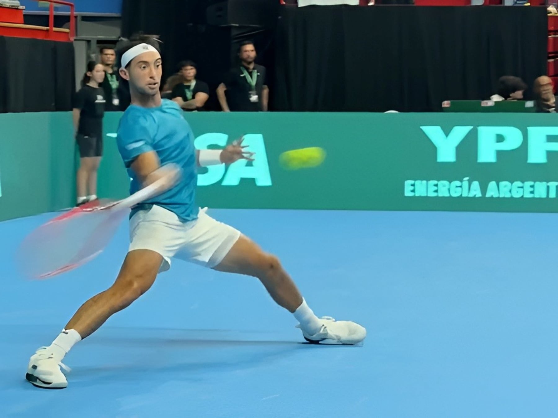 Cerúndolo rompió el hielo y Tirante tomó la bandera: Argentina ya gana la serie en Neuquén