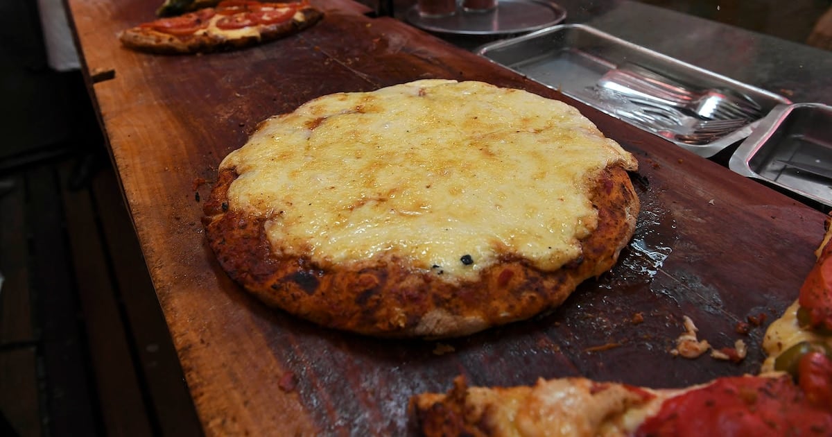 Una cuenta en Güerrín: $57.100 en comida y un descuento del 10% que bajó el ticket a $51.390