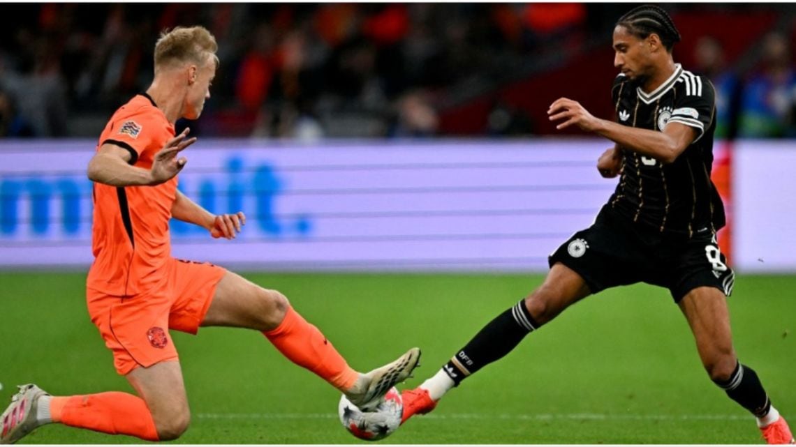 Gakpo se vistió de héroe en el descuento y le arruinó la noche a Klopp en su debut