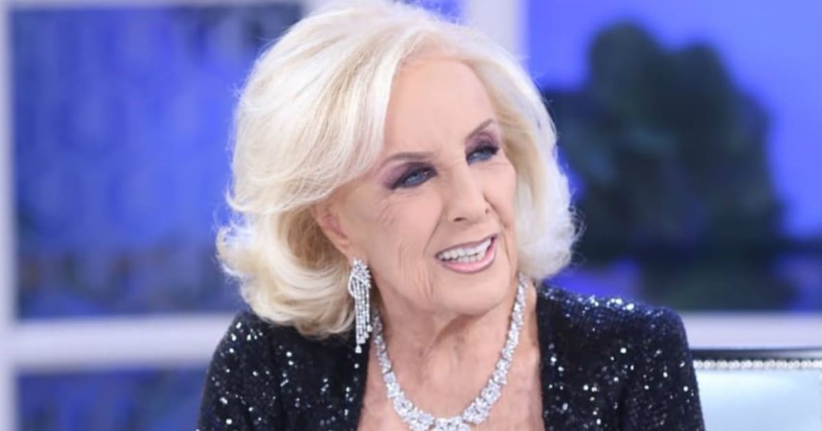 Mirtha Legrand, a los 99, sigue peleando desde una cama del Mater Dei: su familia no la suelta