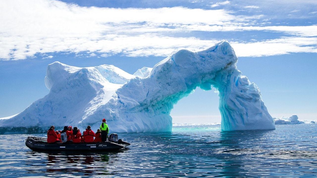 Una vuelta entera a la Antártida en casi dos meses: la expedición antártica extrema que llega en 2028