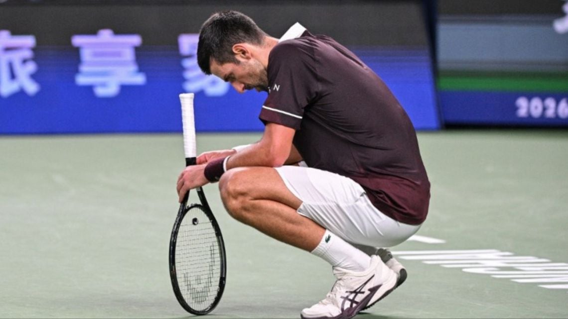 Hurkacz le cortó el envión a Djokovic en Shanghái y el sueño del Masters se aleja