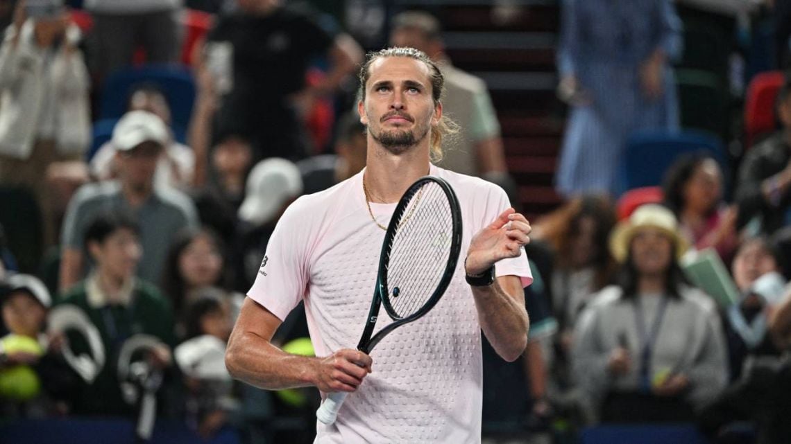 Zverev sobrevivió a un Bublik de 20 aces y se metió en cuartos en Shanghái