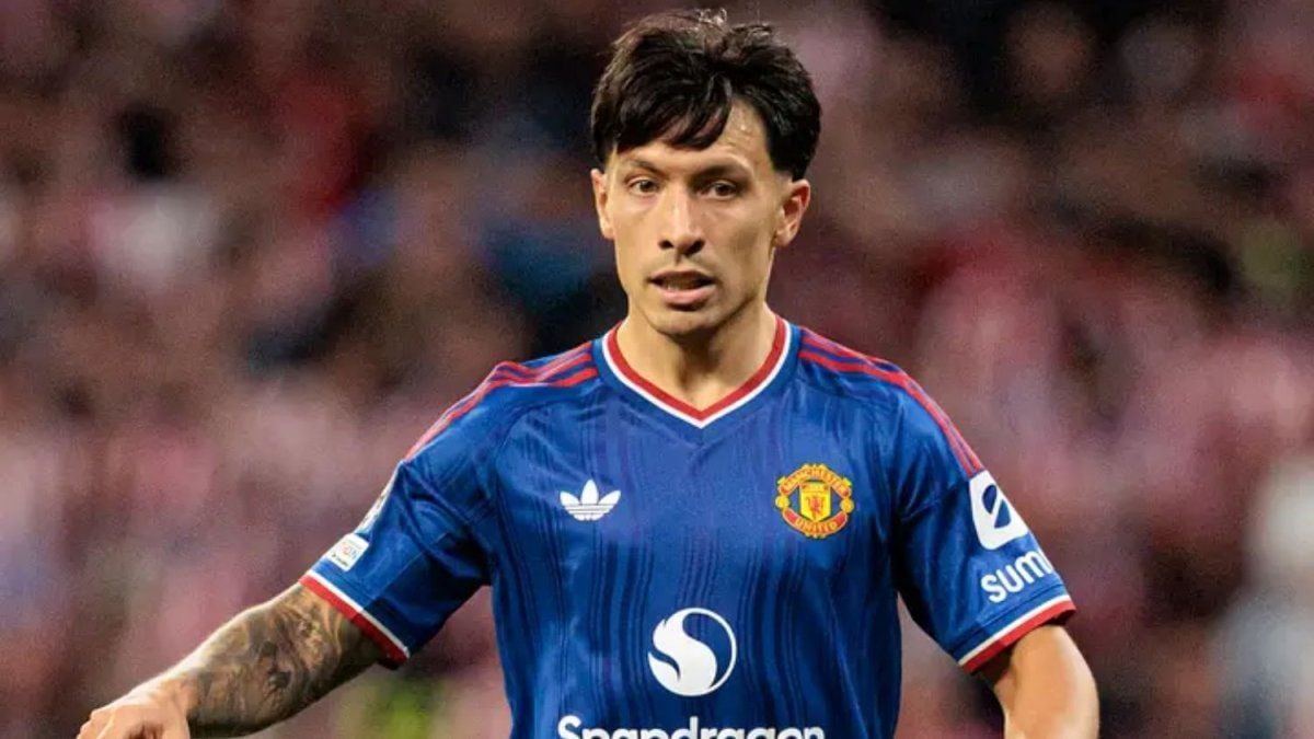 Lisandro Martínez rompió el silencio, pidió refuerzos y se comió la respuesta de Rooney: "Se pasó un poco"