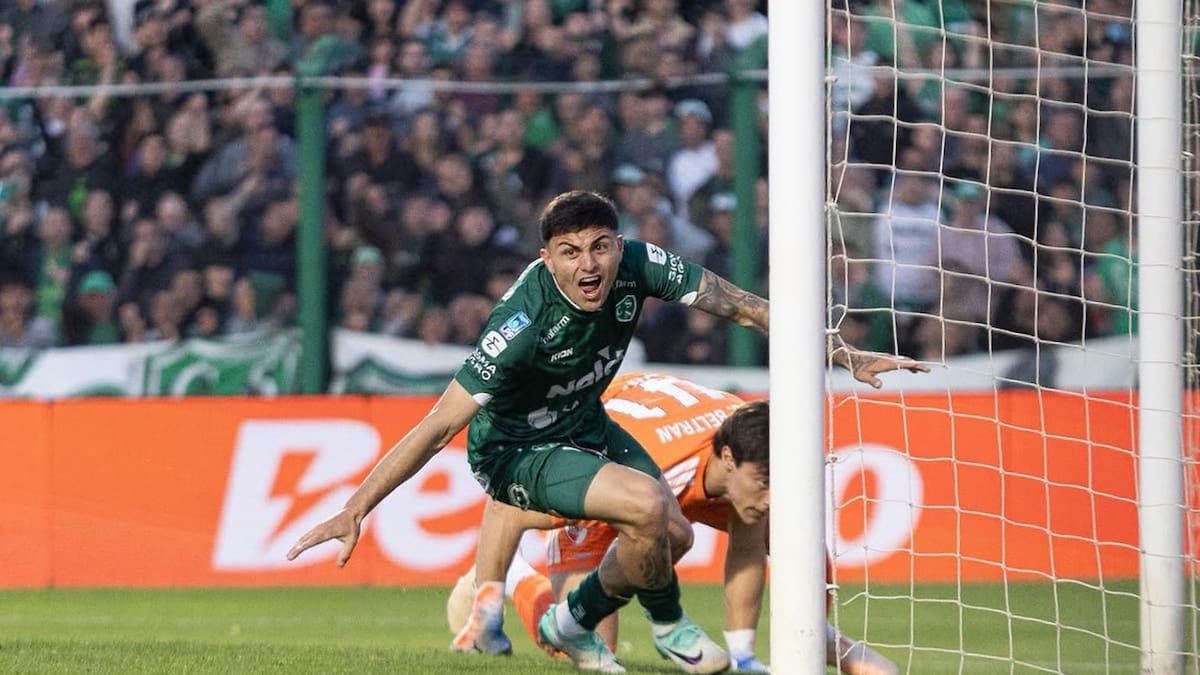 Contrera lo clavó de espaldas y Sarmiento bajó a River en Junín