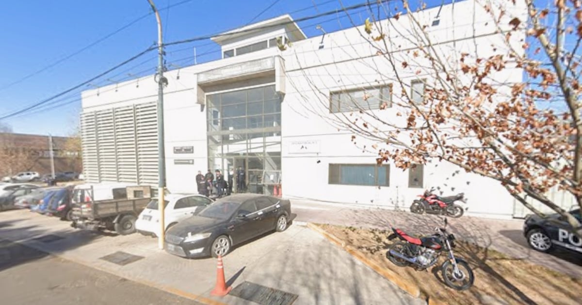 Policía de Mendoza detenido y acusado de abuso sexual dentro de una comisaría de Godoy Cruz