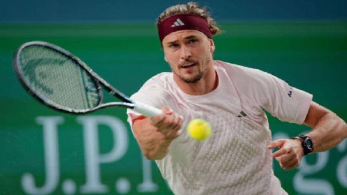 Zverev barrió a De Miñaur y va por la semi en Shanghai: lo espera el Fokina