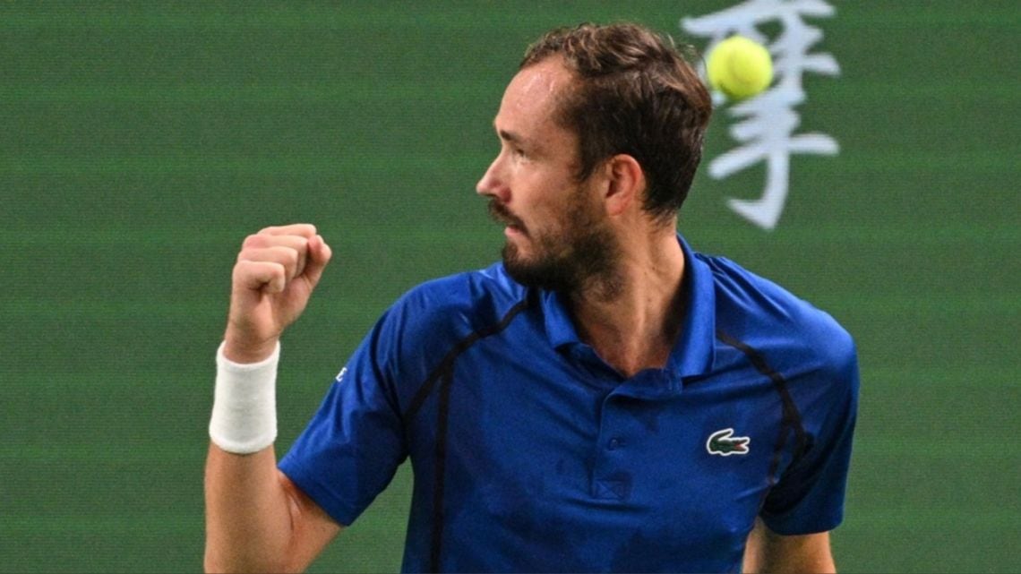 Jódar hace historia en Shanghái y va por Medvedev en una semifinal inesperada