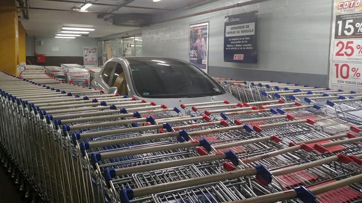Supermercados: las ventas llevan más de un año en baja y los hogares reconfiguran el changuito hacia lo indispensable