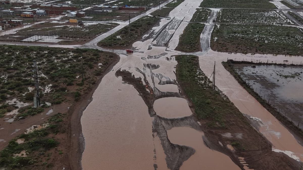Añelo activó un refugio ylus/asistió a 25 familias tras la tormenta