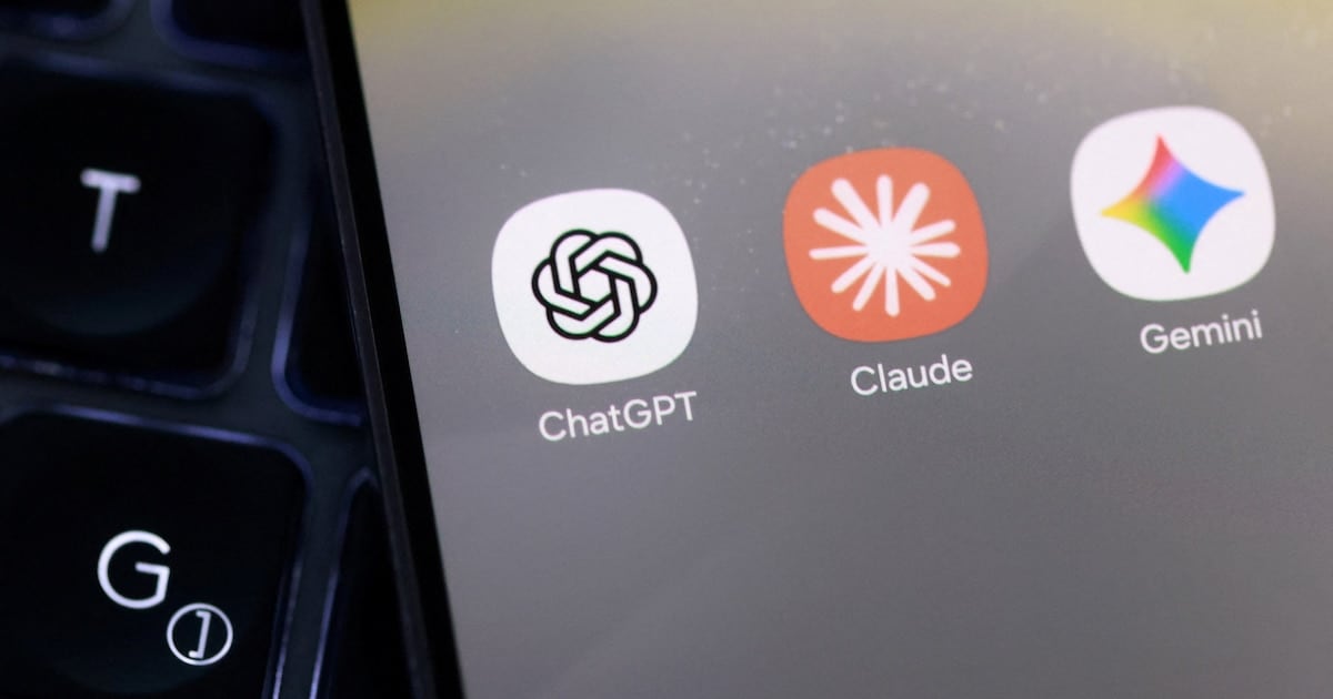 La carrera de los asistentes cambia de ritmo: Gemini y Claude aprietan a ChatGPT