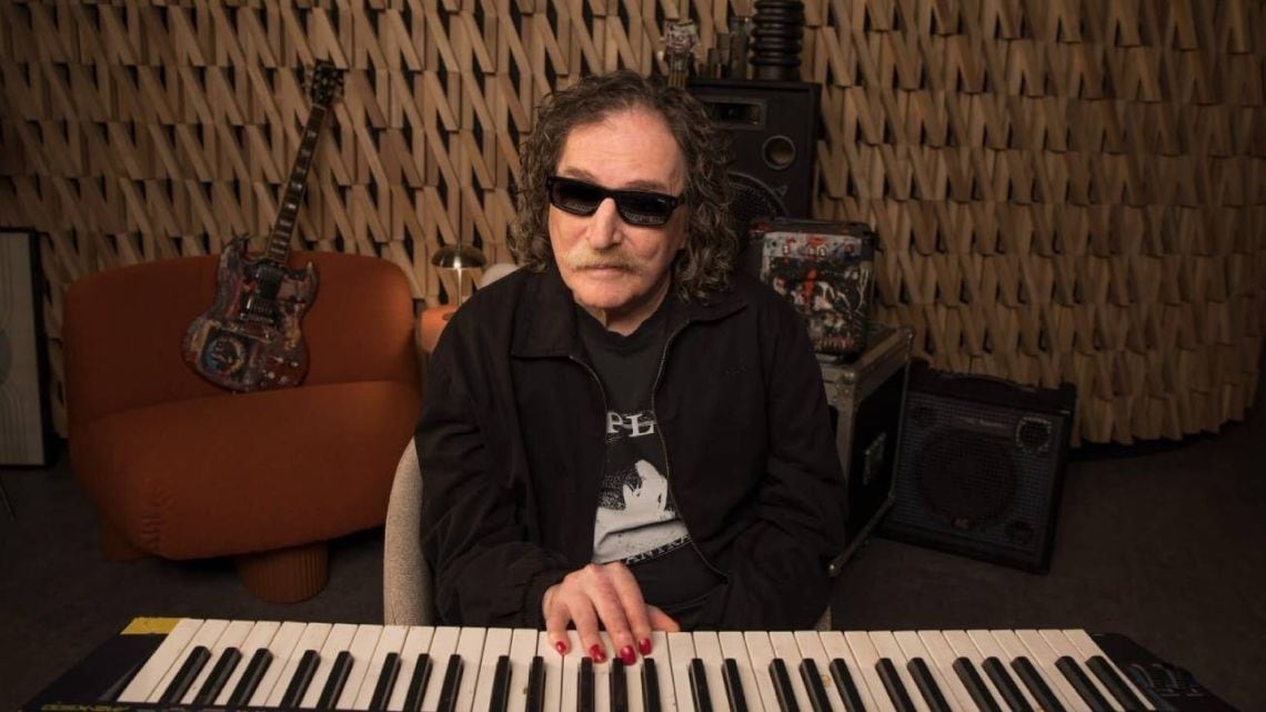 Charly García contará su propia historia en un documental que Netflix prepara para sus 75 años